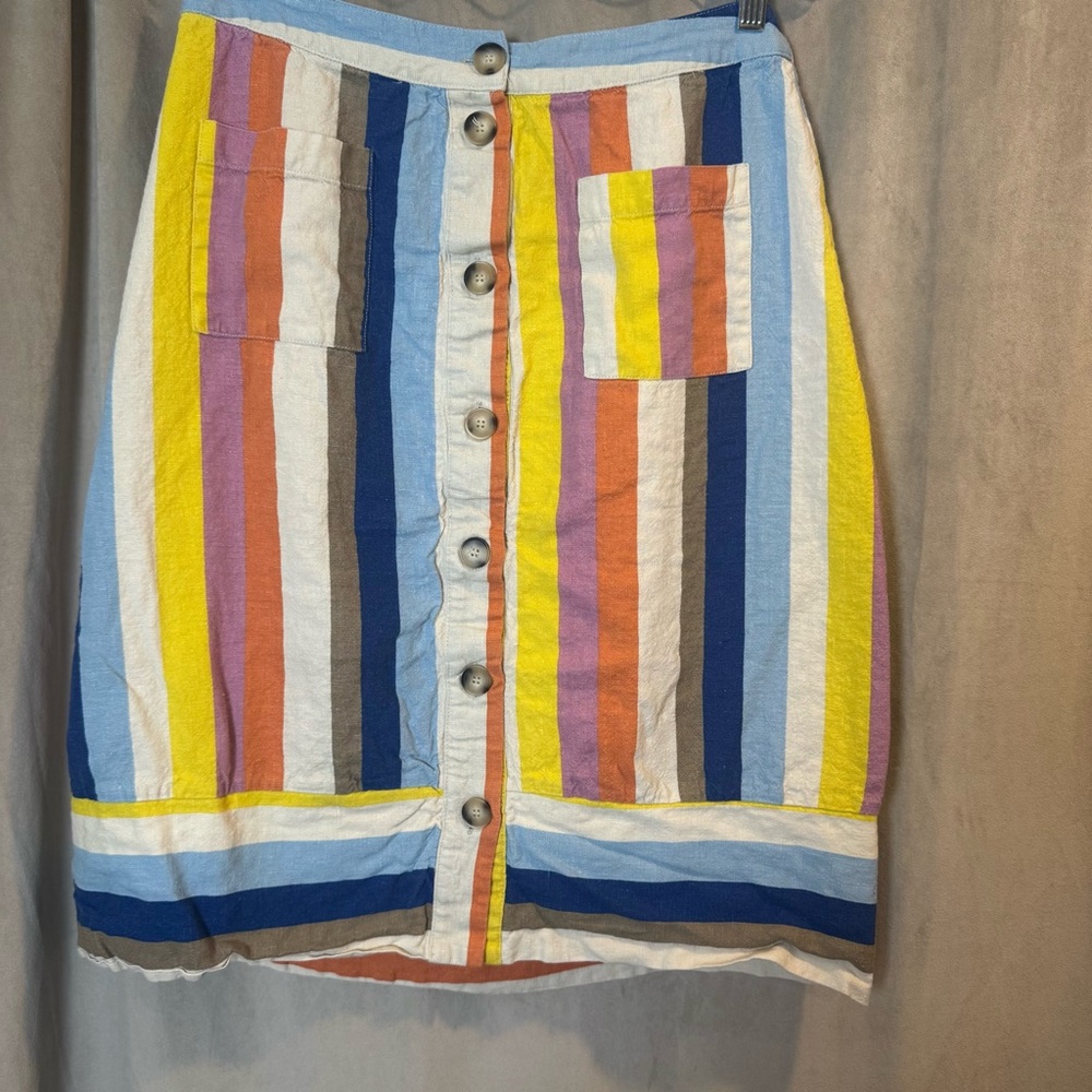 Gilli from Anthropologie Colorful Striped Button-Down Skirt Linen Blend‎ beach